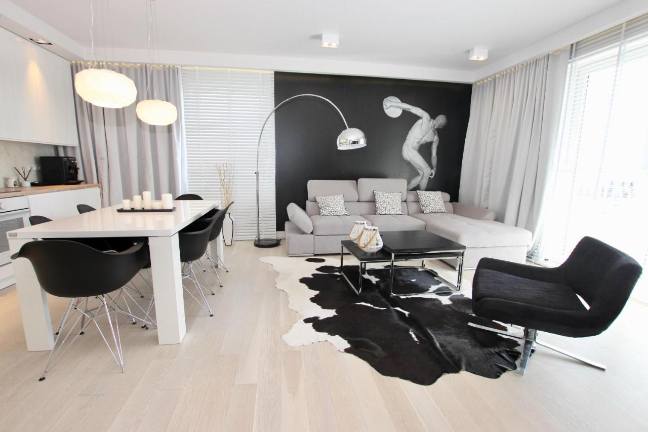 Apartamenty Bursztynowe Komnaty دارووفكو المظهر الخارجي الصورة
